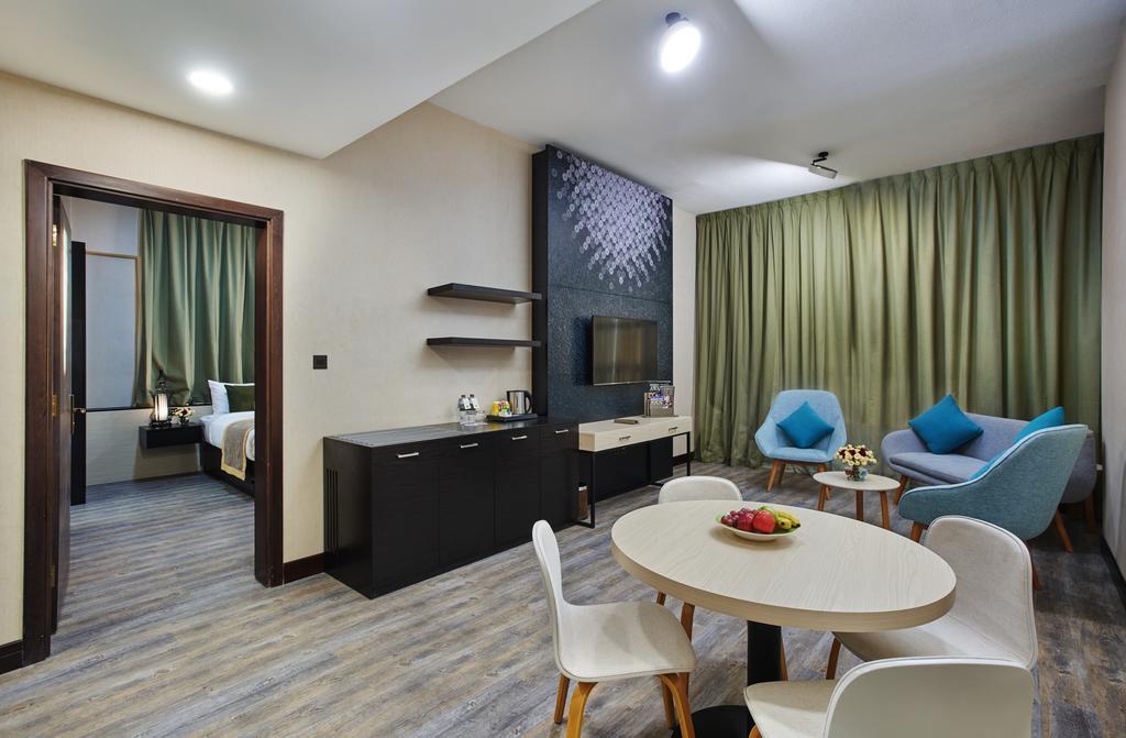 Time Express Hotel Al Khan Szardża Zewnętrze zdjęcie