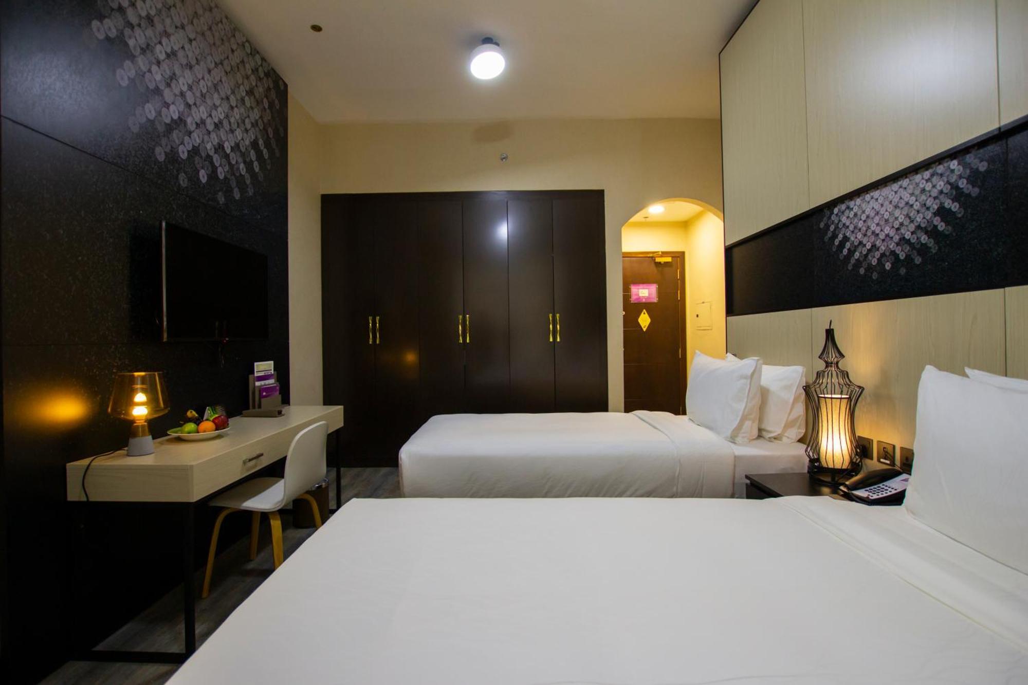 Time Express Hotel Al Khan Szardża Zewnętrze zdjęcie