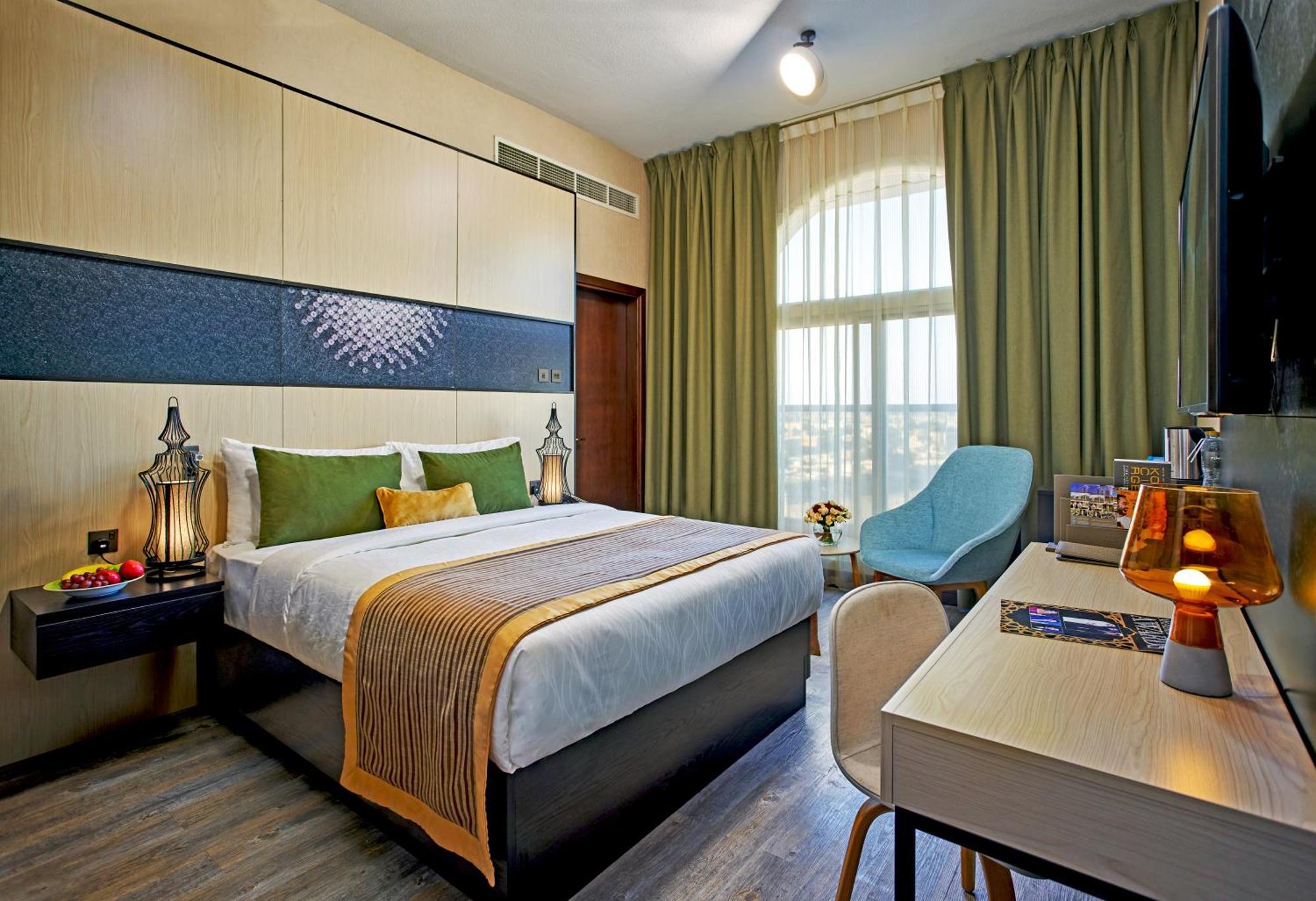 Time Express Hotel Al Khan Szardża Zewnętrze zdjęcie