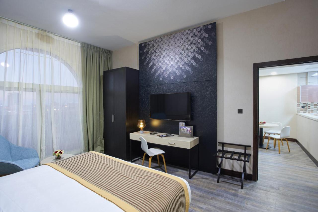 Time Express Hotel Al Khan Szardża Zewnętrze zdjęcie